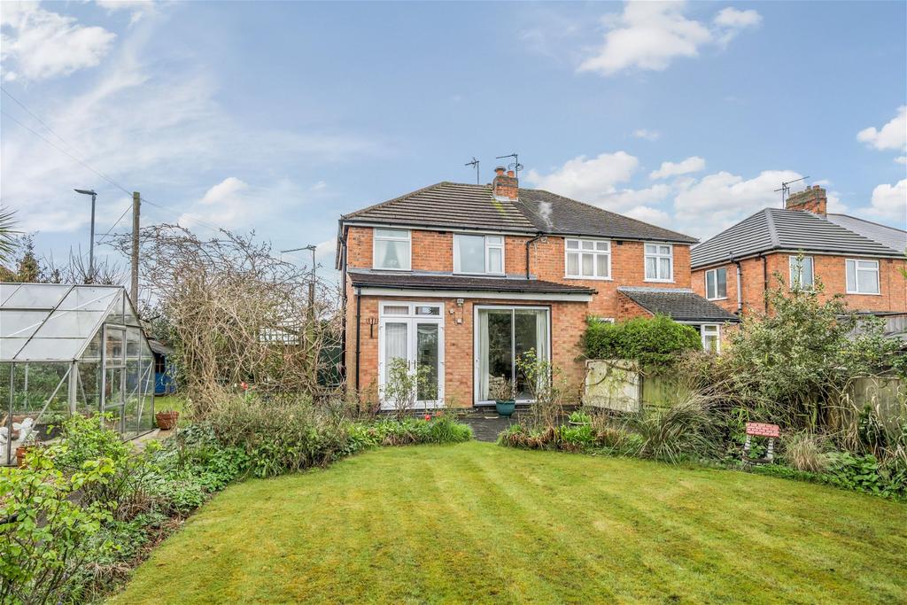 Holmfield Avenue West, Leicester... 3 bed semidetached house for sale