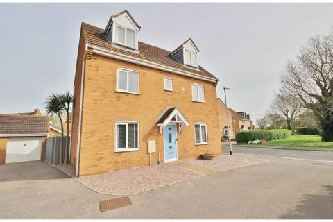 4 bedroom detached house for sale, Jubilee Way, Peterborough PE6