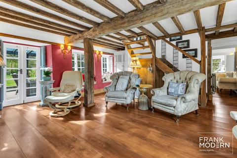 4 Clay Lane, Castor, Peterborough, PE5 7AT
