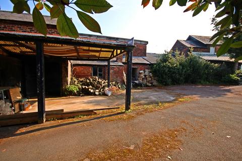 1 bedroom barn conversion for sale, Bellhouse Lane, Grappenhall, WA4
