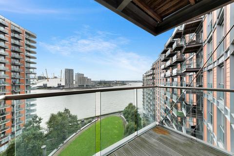 2 bedroom apartment for sale, New Providence Wharf, Fairmont Avenue, London, E14