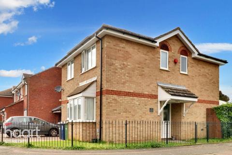 3 bedroom detached house for sale, Balmoral Way, St Neots