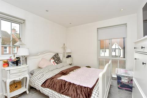 2 bedroom apartment for sale, Crocus Drive, Sittingbourne, Kent