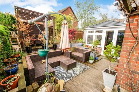 52 Buffins Road, Odiham, Hook, RG29 1PA