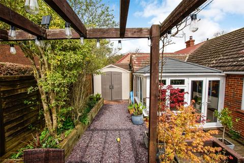 52 Buffins Road, Odiham, Hook, RG29 1PA