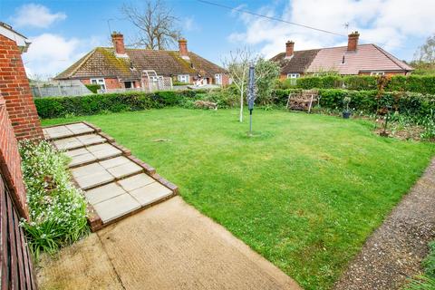 52 Buffins Road, Odiham, Hook, RG29 1PA