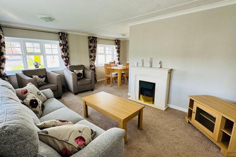 2 bedroom park home for sale, Forest Road, Stover, TQ12