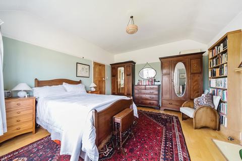 55 Cambridge Drive, London, SE12 8AG
