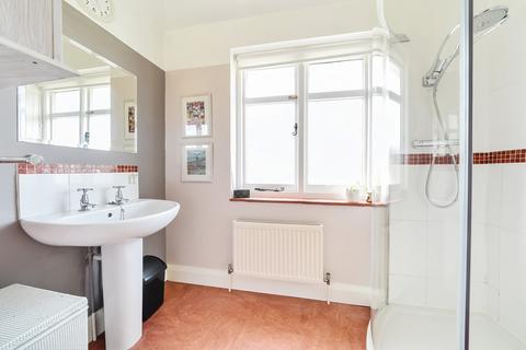 55 Cambridge Drive, London, SE12 8AG