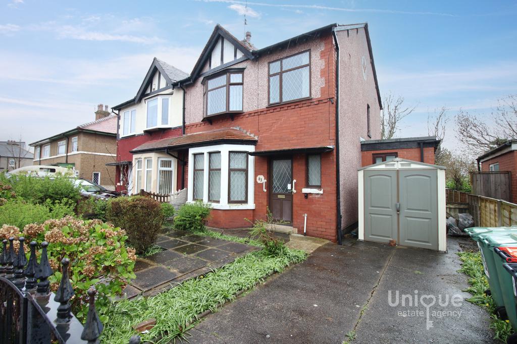 Shakespeare Road, Fleetwood, FY7 3 bed semidetached house for sale £