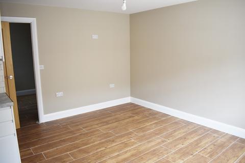1 bedroom end of terrace house to rent, Bedford MK41