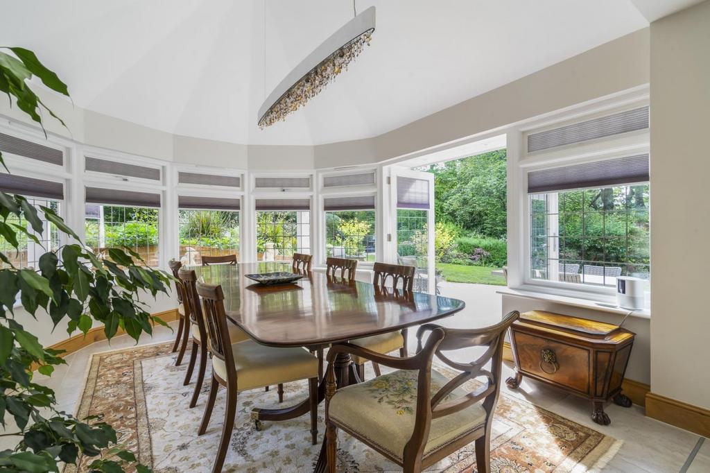 A DINING ROOM The Gr