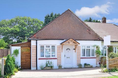 3 bedroom semi-detached bungalow to rent, Clare Crescent Leatherhead KT22