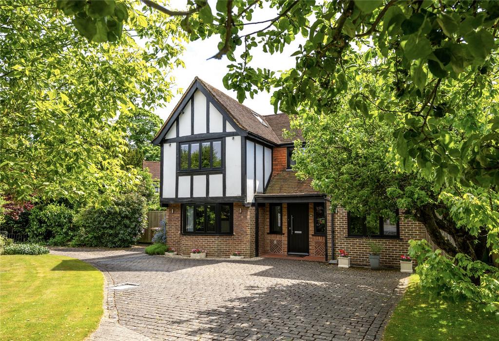 Chart Way, Reigate, Surrey, RH2 4 bed detached house for sale £1,550,000