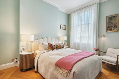 3 bedroom flat for sale, York Mansions, 215 Earls Court Road, London