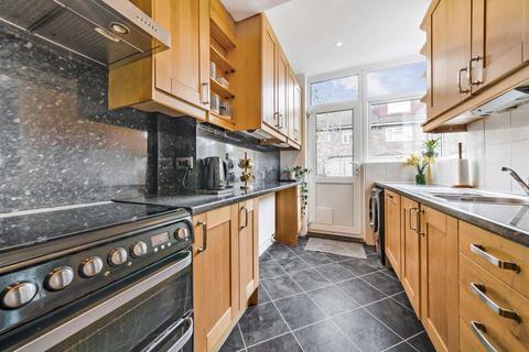 31 Merton Hall Gardens, London, SW20 8SN