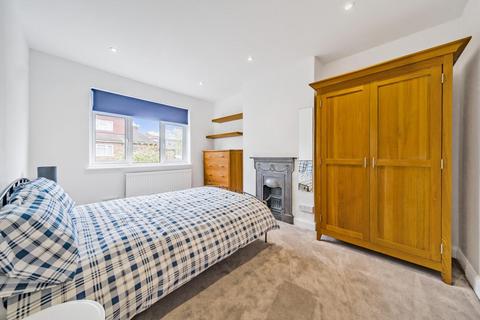 31 Merton Hall Gardens, London, SW20 8SN