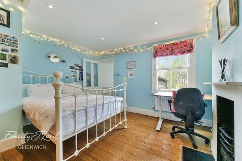3 Plumbridge Street, London, SE10 8PA