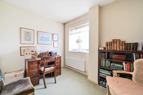 19 Birch Grove, Cobham, KT11 2HR