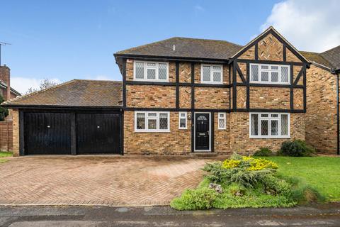 4 bedroom detached house for sale, Mayflower Drive, Yateley, Hampshire