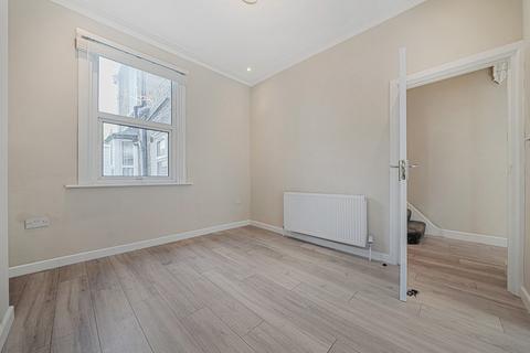 163 Brookmill Road, London, SE8 4JH