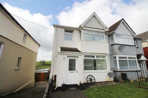 3 bedroom semi-detached house to rent, Cambrian Avenue, Gilfach Goch CF39 8TB