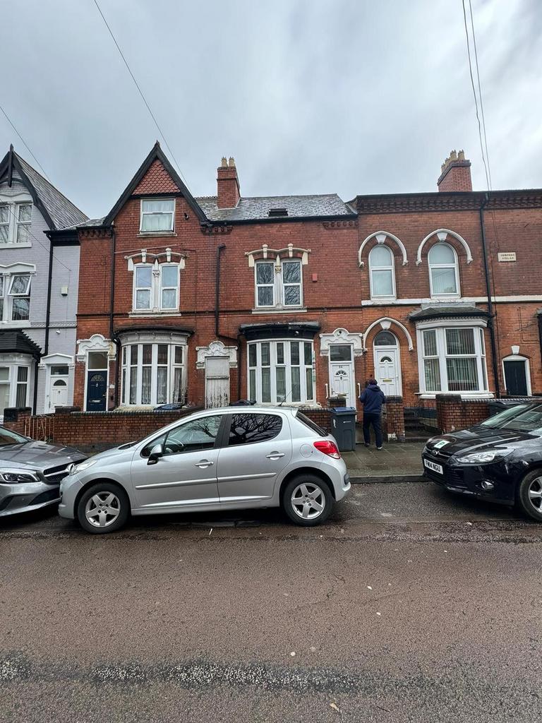 6 Bedroom Terraced House with HMO Spec
