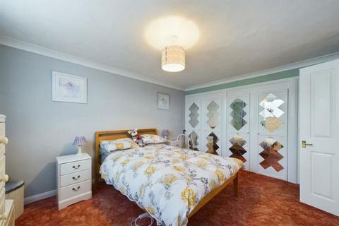 2 bedroom bungalow for sale, Elbridge Crescent, ., Bognor Regis, West Sussex, PO21 4JQ