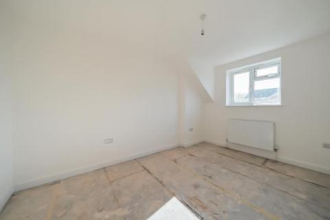 2 bedroom terraced house for sale, Aylesbury,  Buckinghamshire,  HP19