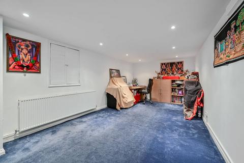 3 bedroom flat for sale, Loampit Hill, Lewisham, London, SE13