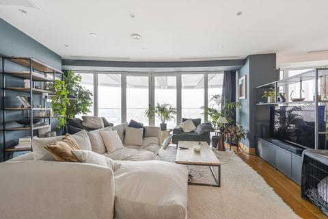 3 bedroom flat for sale, Crossharbour Plaza, E14, Canary Wharf, London, E14