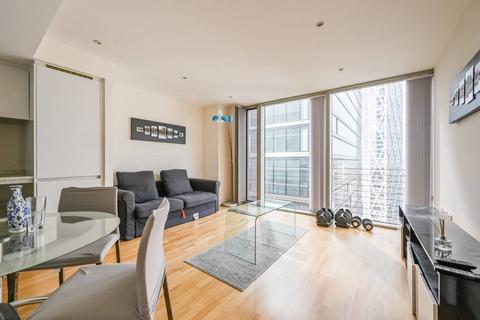 1 bedroom flat to rent, Landmark West Tower, Canary Wharf, London, E14