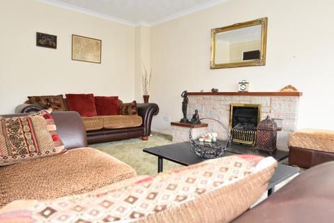 5 Fairfield, Sampford Peverell, Tiverton, EX16 7DE