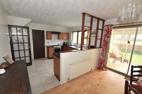 5 Fairfield, Sampford Peverell, Tiverton, EX16 7DE