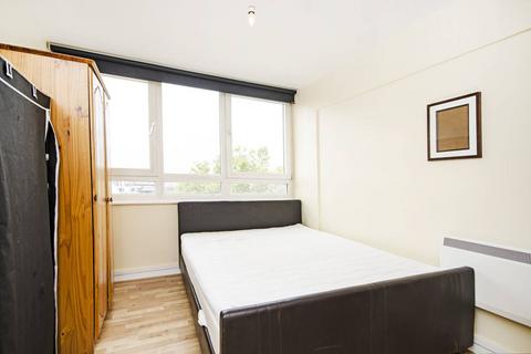 2 bedroom flat to rent, Regents Court, Haggerston, London, E8