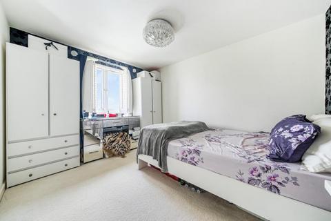 1 bedroom flat for sale, Swynford Gardens,  Hendon,  NW4