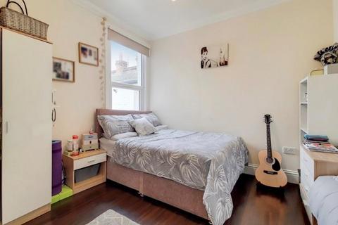 1 bedroom in a flat share to rent, Tynemouth Street, London SW6