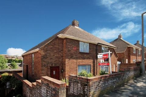 2 bedroom semi-detached house to rent, Montgomery Avenue, Chatham