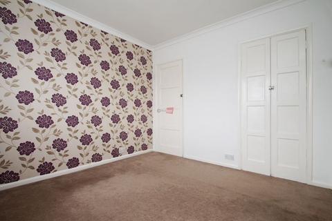 2 bedroom semi-detached house to rent, Montgomery Avenue, Chatham