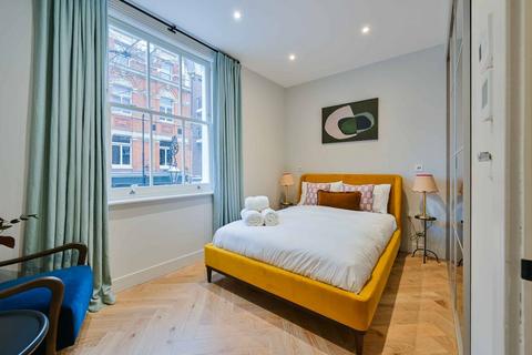 1 bedroom flat to rent, Charlotte Street, Fitzrovia, London, W1T
