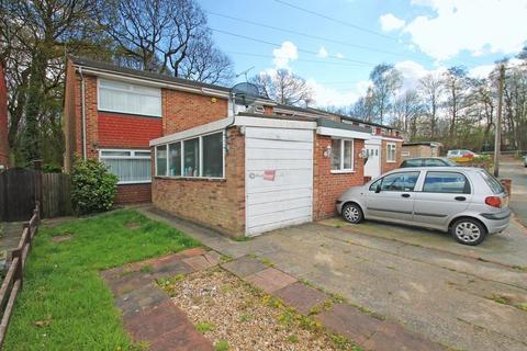 2 bedroom terraced house to rent, Ballens Road, Chatham