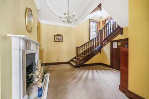 Flat 6, 16 Catherine Place, London, SW1E 6HF