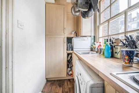 Flat 6, 16 Catherine Place, London, SW1E 6HF