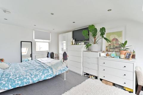 18 Ringford Road, London, SW18 1RS