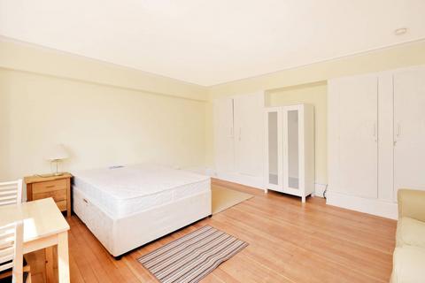 undefined, Sloane Avenue, Chelsea, London, SW3