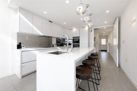 undefined, Thaxted Place, Wimbledon, London, SW20