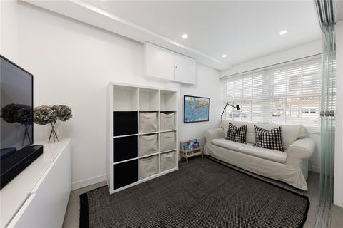 undefined, Thaxted Place, Wimbledon, London, SW20