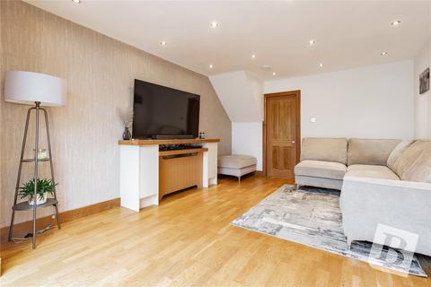 25 Fairbank Close, Ongar, CM5 9HX