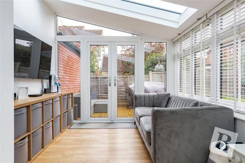 25 Fairbank Close, Ongar, CM5 9HX