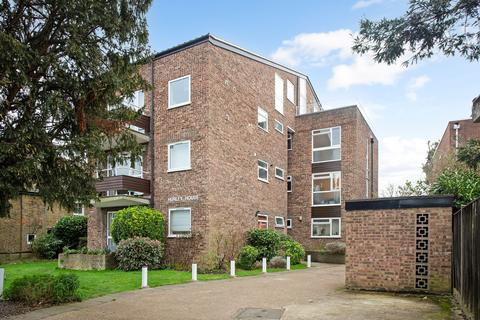 1 bedroom flat for sale, Hurley House, 70 Broom Road, Teddington TW11